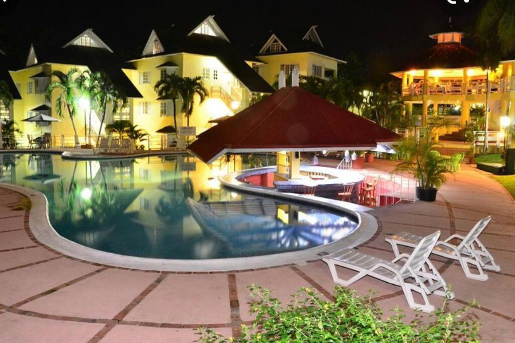 Appartamento Simply Mystical Ocho Rios Esterno foto